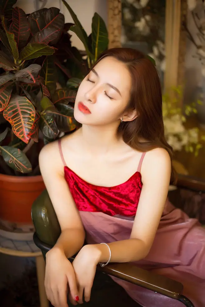 长宁广州高端商务伴游晓雯